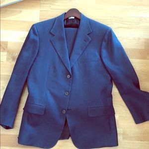 Brioni blue linen men’s suit